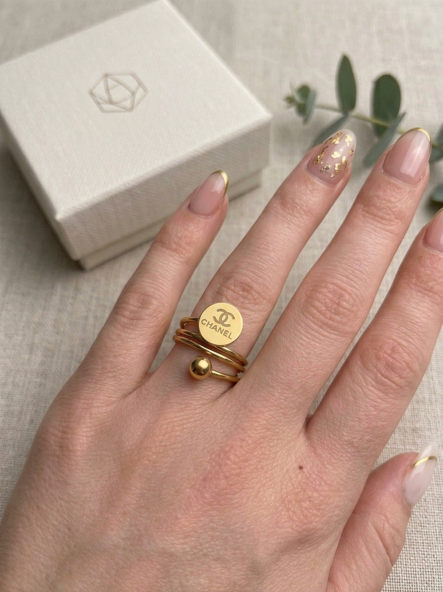 The Golden Orbit Ring